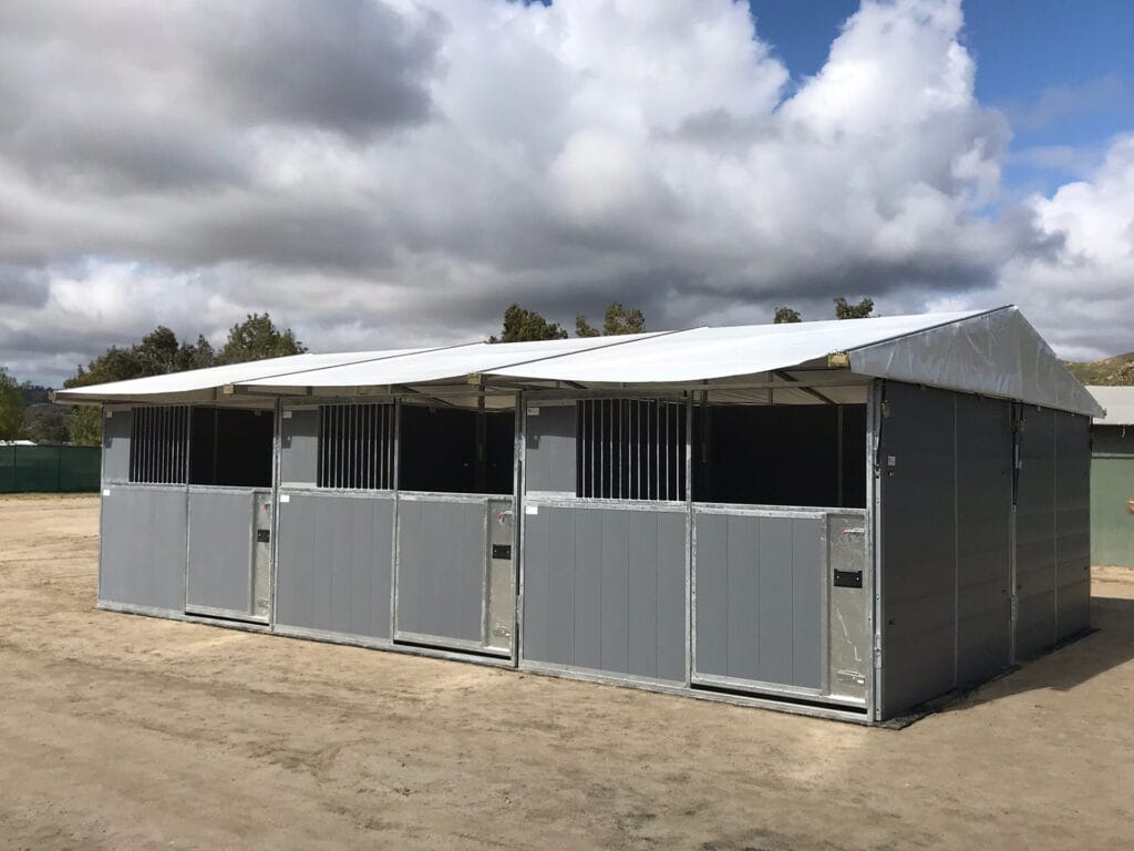 Trackble Stall Quality Back-to-Back Quickstables | FEI Stabling